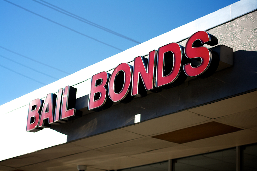 Bail,bonds,store,sign,in,a,shopping,plaza